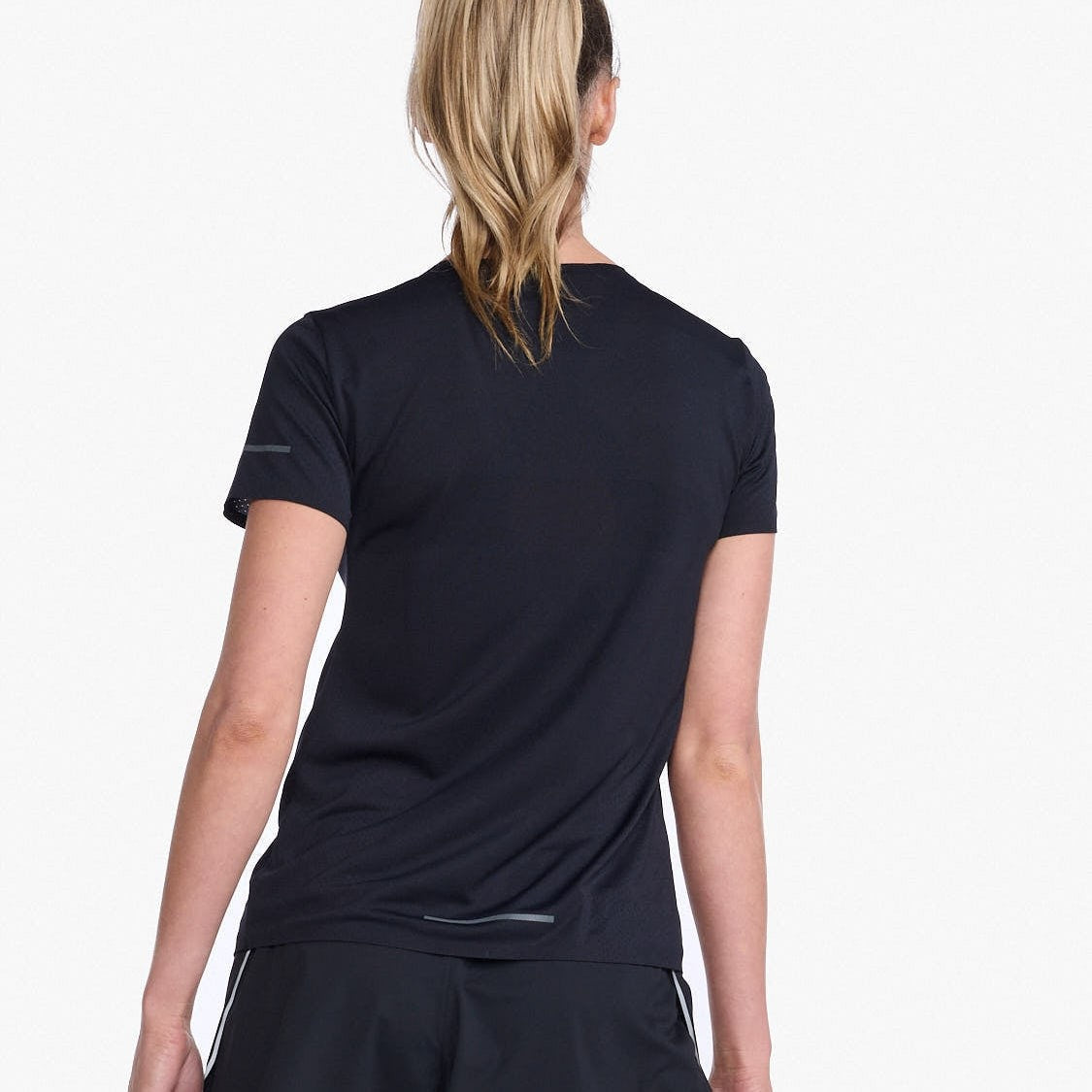 Image Teeshirt Light Speed Tech - Femme | 2xu /// Triathlon Store