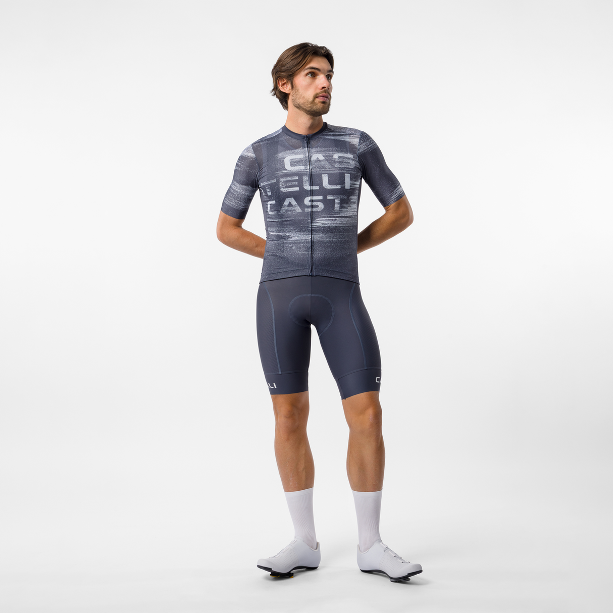 CAMISETA CON EL LOGOTIPO DE STRATUS